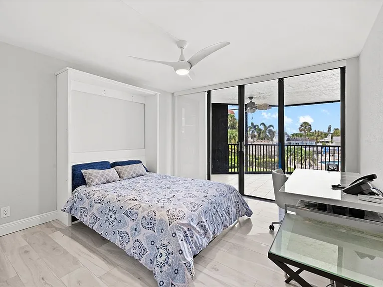 800 Jeffery St — Photo 38