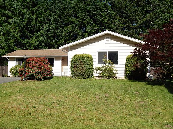 3rd image of 7564 Blackbird Dr NE