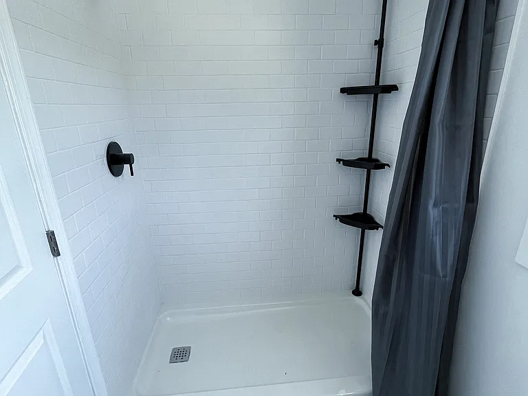 12601 Buckingham Dr — Photo 4