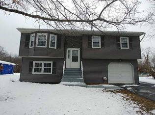 38 Willis Ave, Ravena, NY 12143