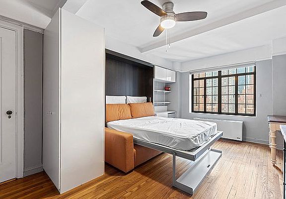 5th image of 25 Tudor City Pl APT 1516