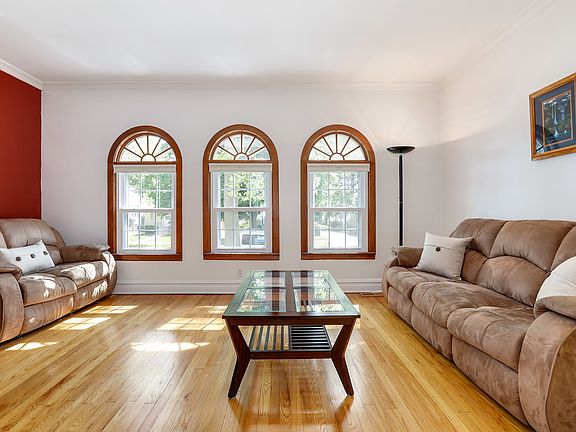 5th image of 5818 N Oconto Ave