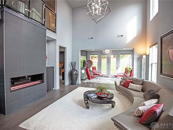 5th image of 9470 Banyan Ct