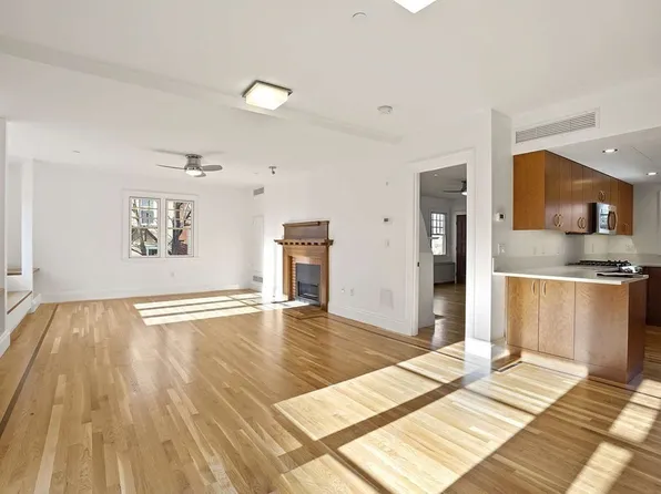 165 Winthrop Rd #D, Brookline, MA 02445