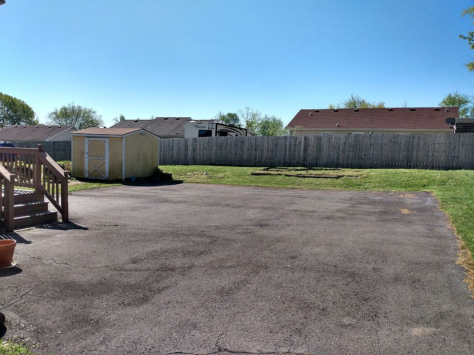 2nd image of 116 Brookside Poin