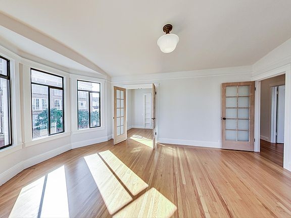 3rd image of 3501 Divisadero St APT 11