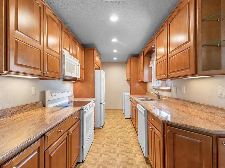 3112 Riviera Pl NE — Photo 19