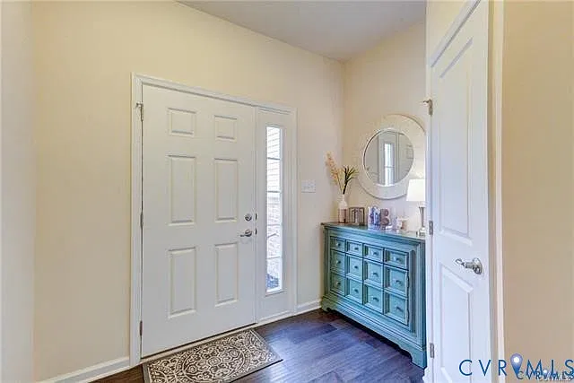 3 bed, 2.5 bath, 1562 sqft, $2,500 — Photo 2