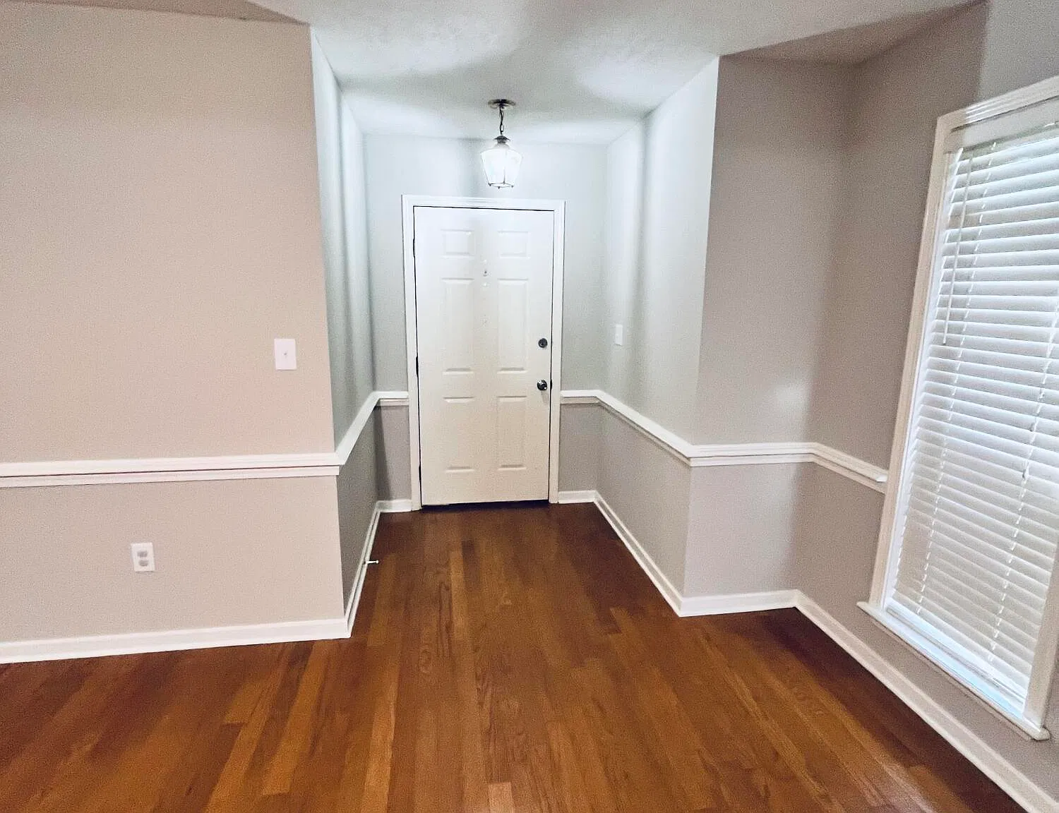 3 bed, 2.0 bath, 1350 sqft, $1,950 — Photo 4