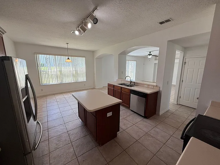 2616 Plumberry Ave — Photo 8