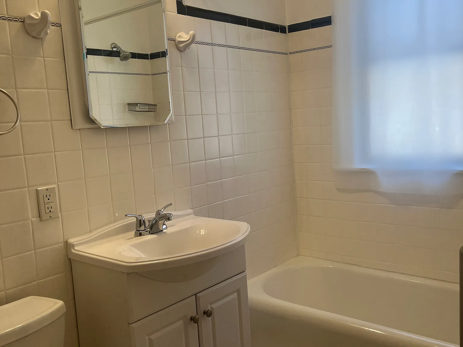 3344 N Laramie Ave — Photo 3
