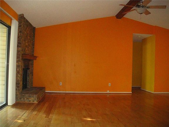 3rd image of 6219 Valley Forge Ct