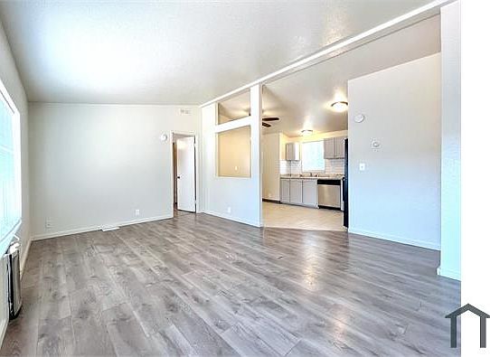 3rd image of 1146 Willow St #1146