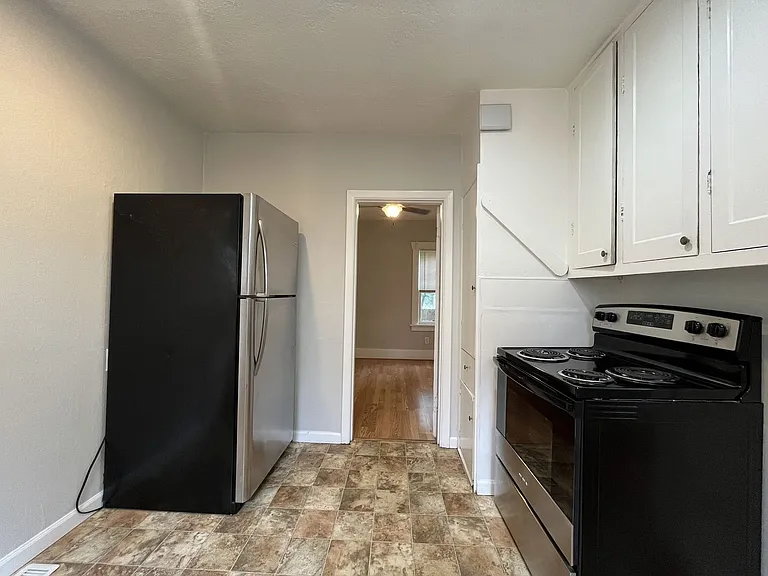 5619 NE 26th Ave — Photo 11