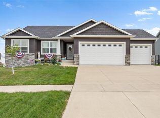 616 High Point Dr, Atkins, IA 52206
