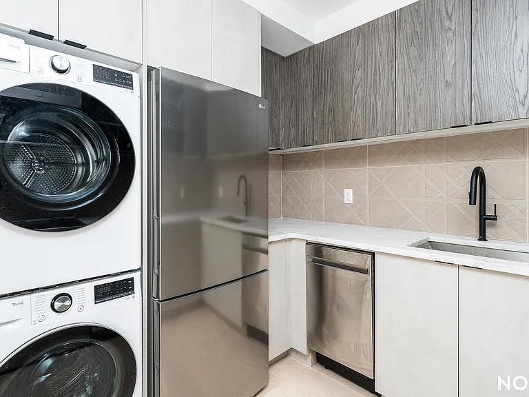 37-25 32nd St #4B — Photo 11