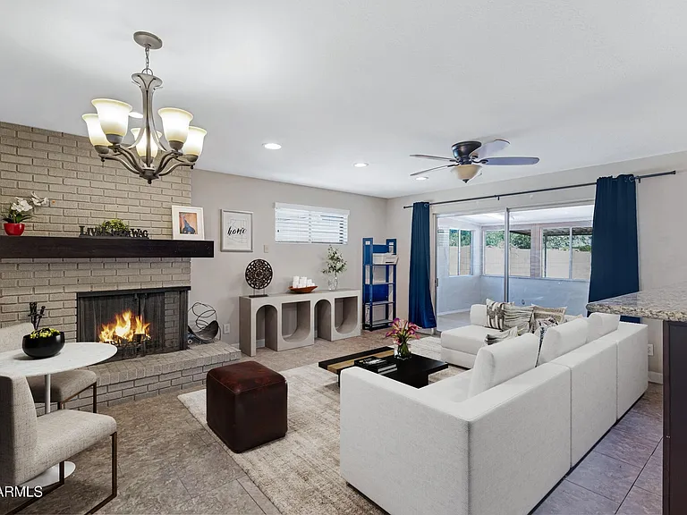 110 W Del Rio Dr — Photo 18