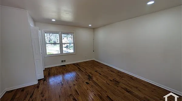 3915 Emerald North Dr — Photo 25