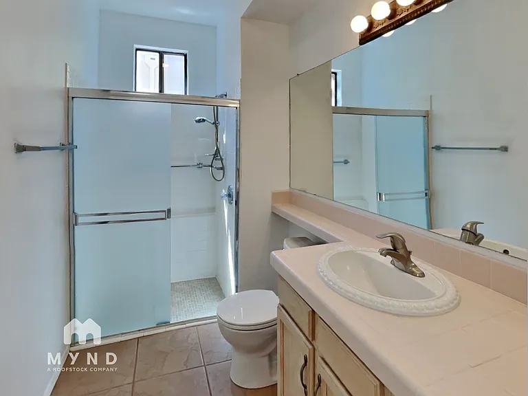 1606 W Calle Del Ducado — Photo 17