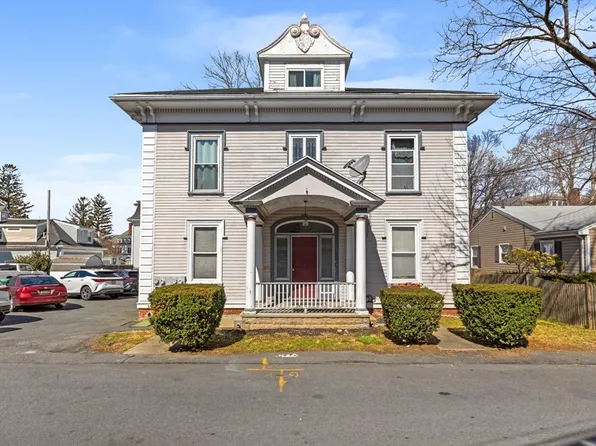 12 Greenleaf Cir, Lynn, MA 01902