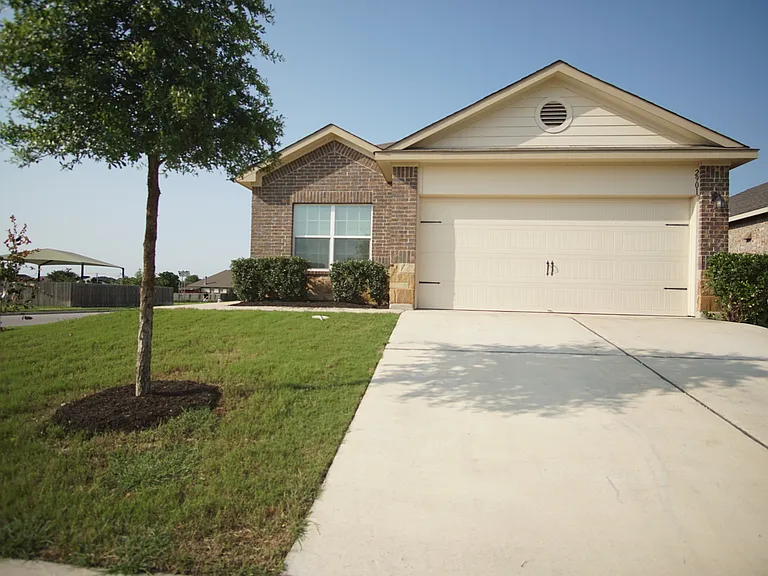 2901 Bridekirk Dr — Photo 1