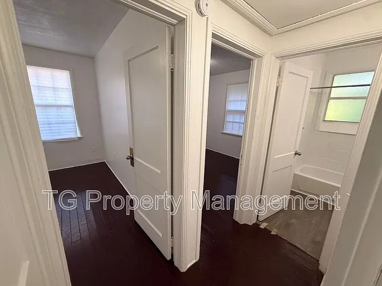 6031 Transylvania Ave — Photo 6