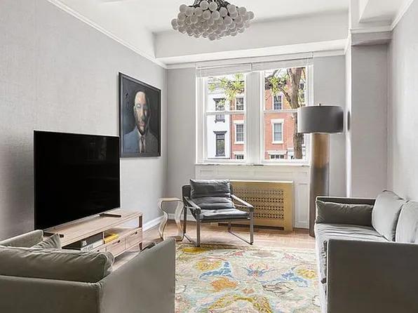 299 W 12th St APT 1F, New York, NY 10014