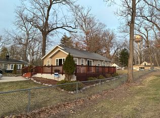 5 Menomonee Rd, Williams Bay, WI 53191