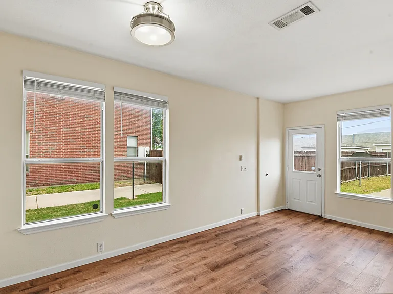 2620 Ezekial Way — Photo 6