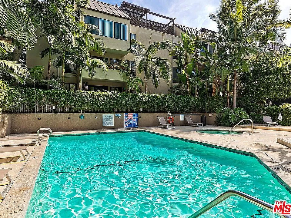 Pool area