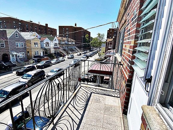3rd image of 2330 E 13th St #2