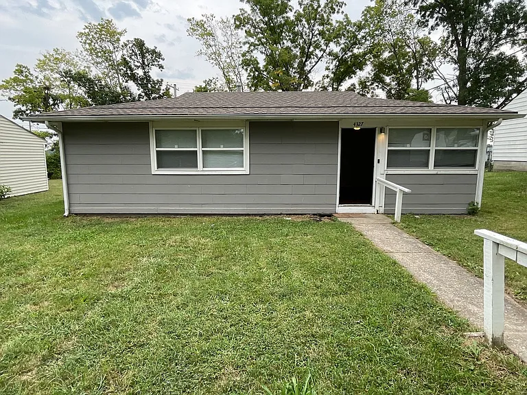 4327 N Virginia Ave — Photo 1