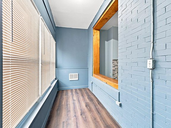 2nd image of 5722 Malcolm St