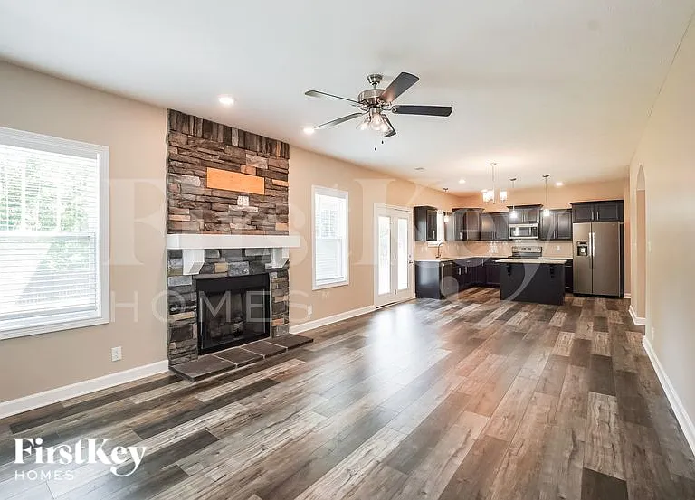 1679 Ellie Piper Cir — Photo 4