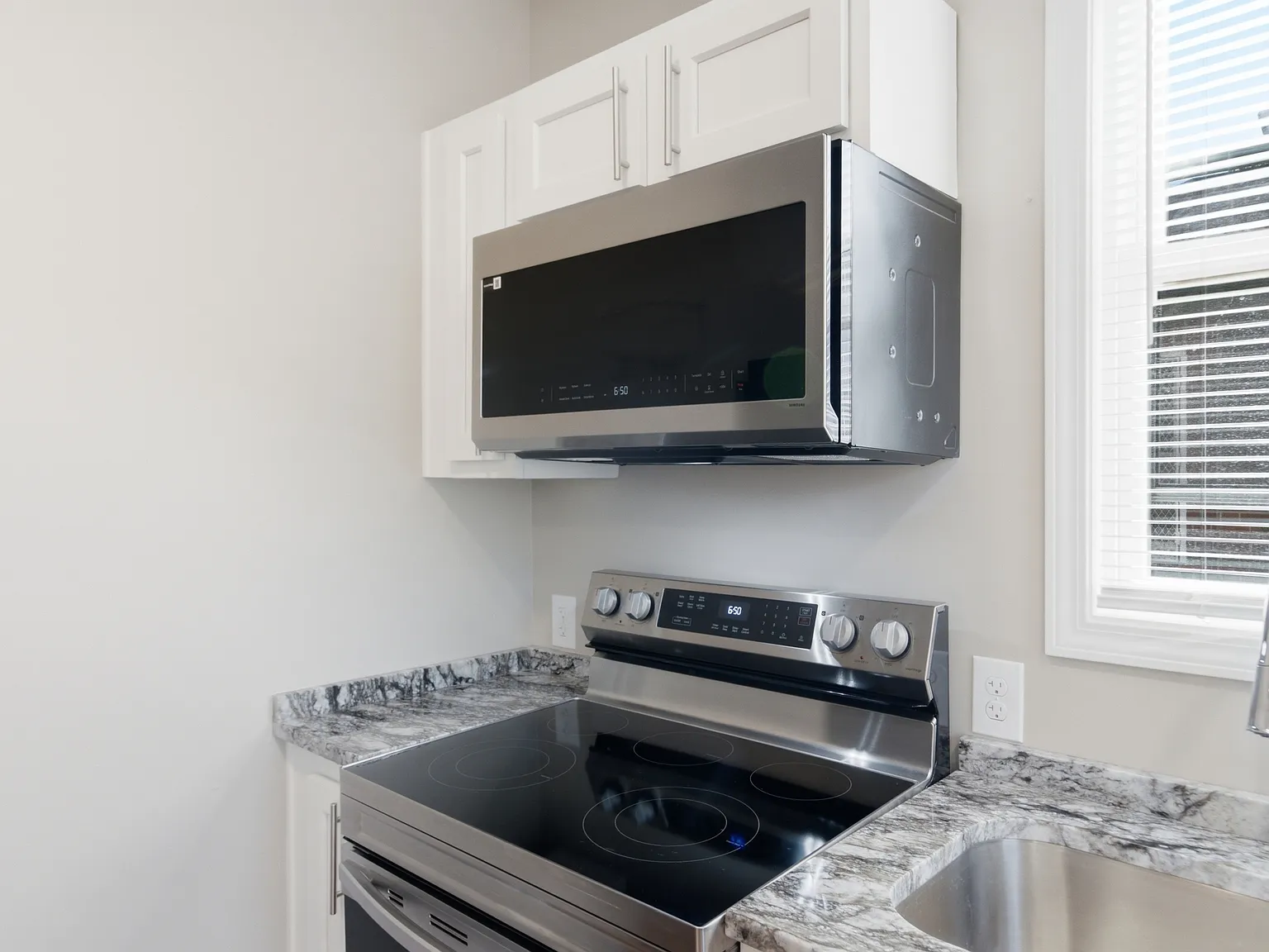 1 bed, 600 sqft, $900 — Photo 2