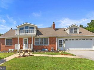 710 Summit Dr, Dallastown, PA 17313