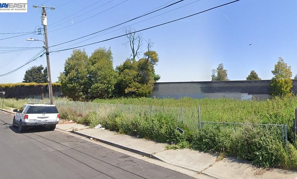 1st image of 22680 Happyland Ave