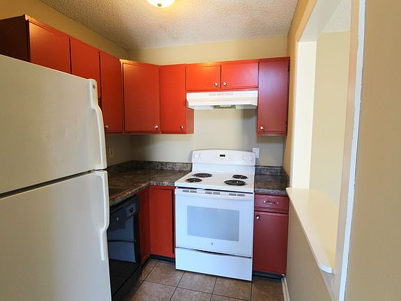 4th image of 1319 Bradley Dr #4B-2Ba