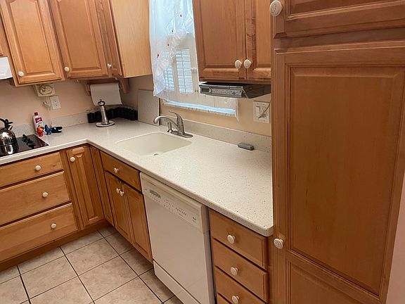 5th image of 702 Lori Drive #192