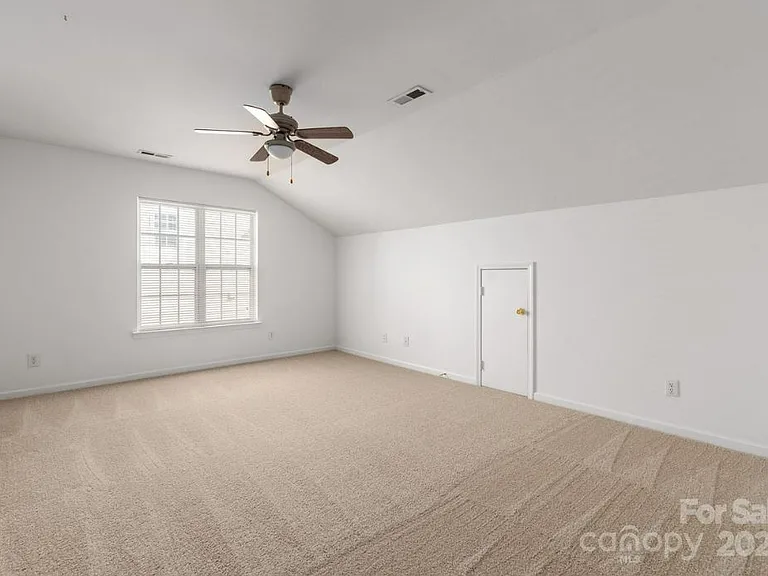 10922 Sedgemoor Ln — Photo 12
