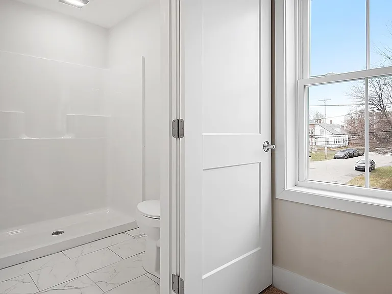 129 Graystone St — Photo 16