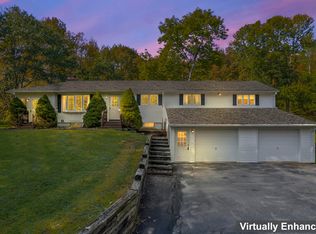 752 Hallowell Rd, Pownal, ME 04069