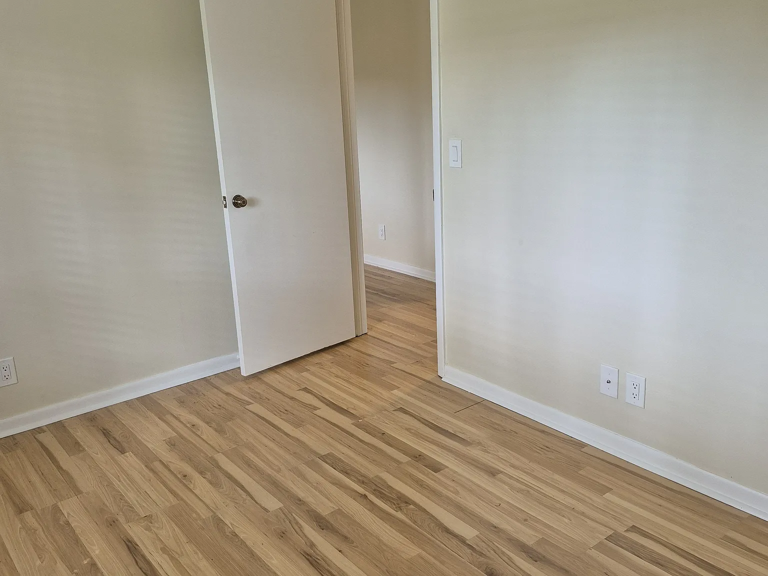 2 bed, 937 sqft, $950 — Photo 3