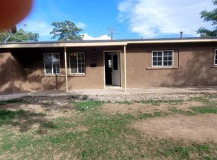 1012 Rancho Rd, Roswell, NM 88203