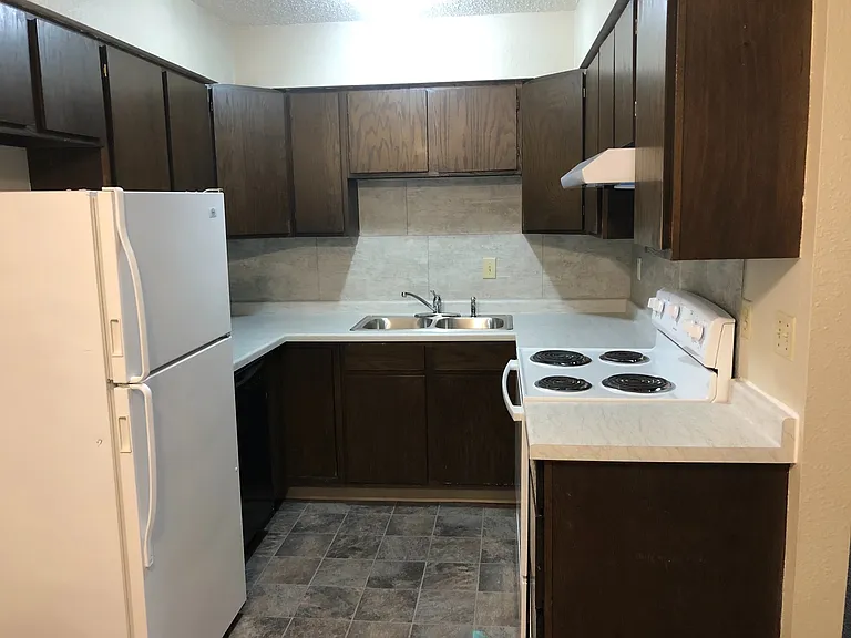 1831 Allison Dr — Photo 1