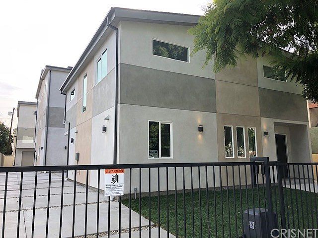 1st image of 14126 Sylvan St
