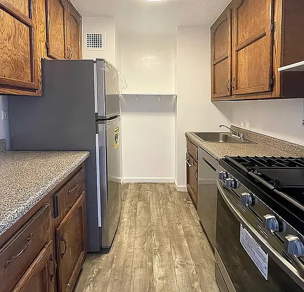 301 E 79th St #16P — Photo 9