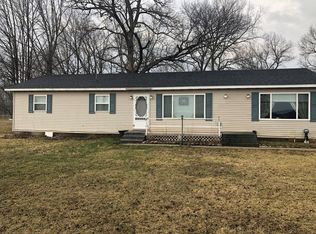 7260 E State Road 8, Knox, IN 46534