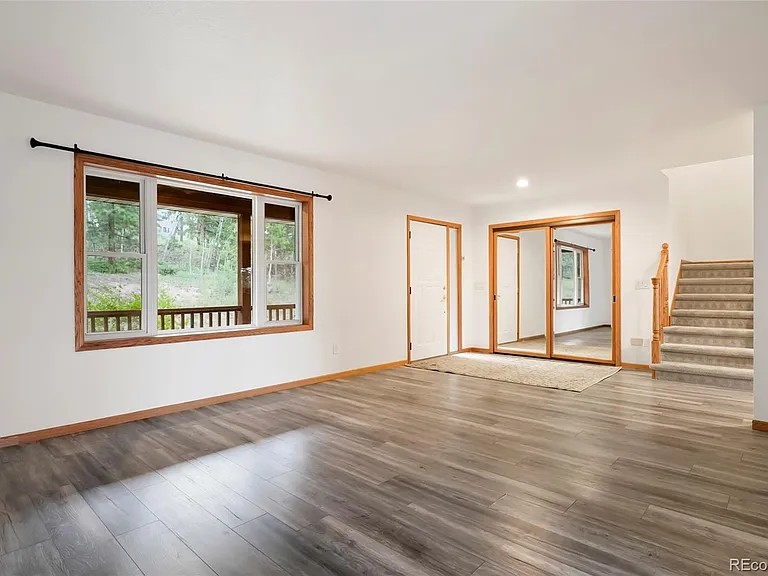 687 Crescent Lake Rd — Photo 26