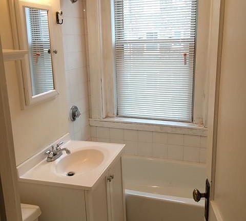 3rd image of 1625 Commonwealth Ave #1935919